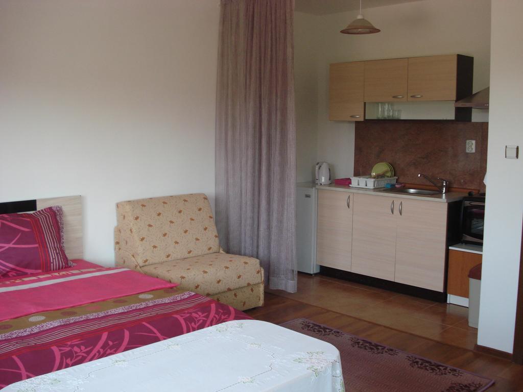 Apartments in Sunny Hill 3 Guest House Sozopol Chambre photo